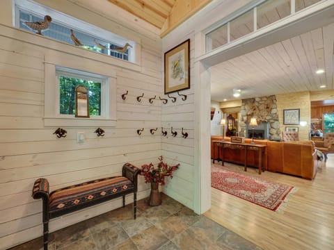 South Arm Shores House in Michigan