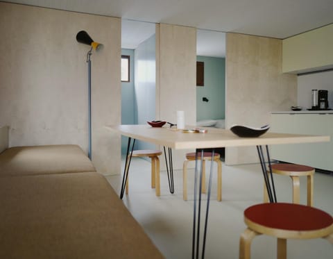 Seating area, Dining area