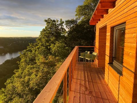 Property building, Balcony/Terrace