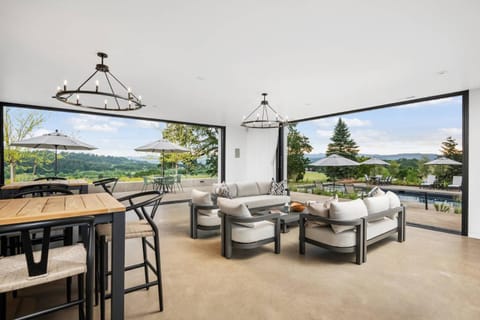 Deux Vert House in Yamhill