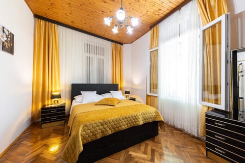 Bed, Decorative detail, Bedroom, wardrobe, air conditioner