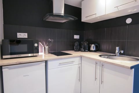 Coffee/tea facilities, Kitchen or kitchenette