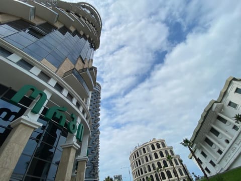 Property building, Day