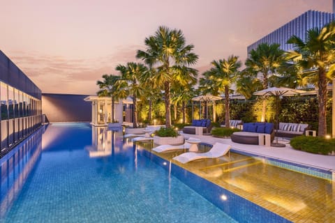 Swimming pool