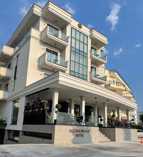 Property building, Facade/entrance