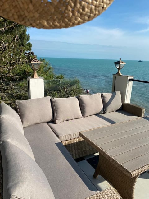 Day, View (from property/room), Balcony/Terrace, Seating area, Sea view, sunbed