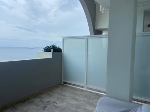 View (from property/room), Balcony/Terrace, Sea view