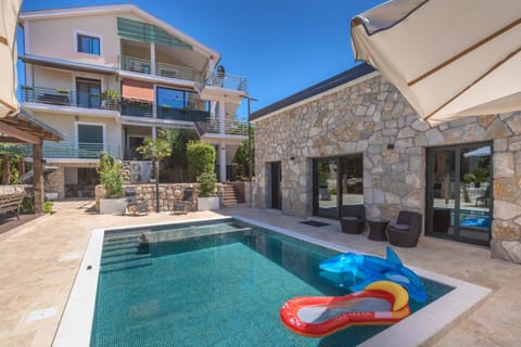 Property building, Swimming pool