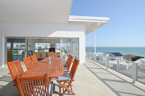 Patio, Sea view