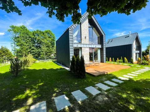 Property building, Garden, View (from property/room), Balcony/Terrace, Family, hair dresser