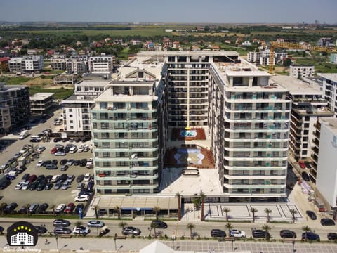 Property building, Day, Neighbourhood, Bird's eye view, City view, Street view, Location, Parking