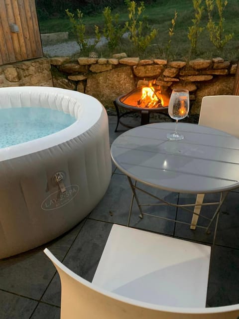 Romano Estate, The Courtyard Apartment in England