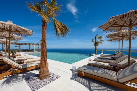 Day, People, Natural landscape, Pool view, Sea view, Swimming pool, Swimming pool, group of guests, sunbed