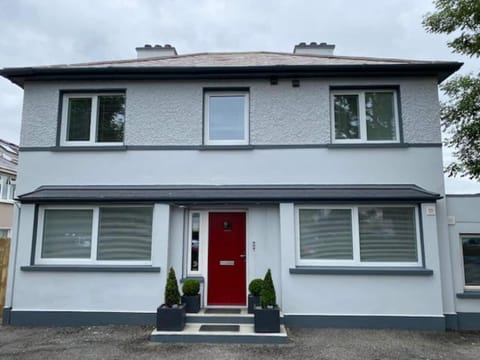 Location Location - Gorgeous 3 Bed Apartment in Killarney Apartment in Killarney