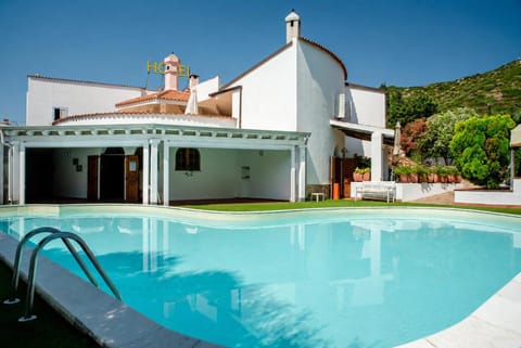 Property building, Pool view, Swimming pool, Swimming pool