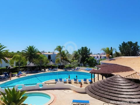 Property building, Nearby landmark, Off site, Photo of the whole room, On site, Swimming pool, Swimming pool, Swimming pool