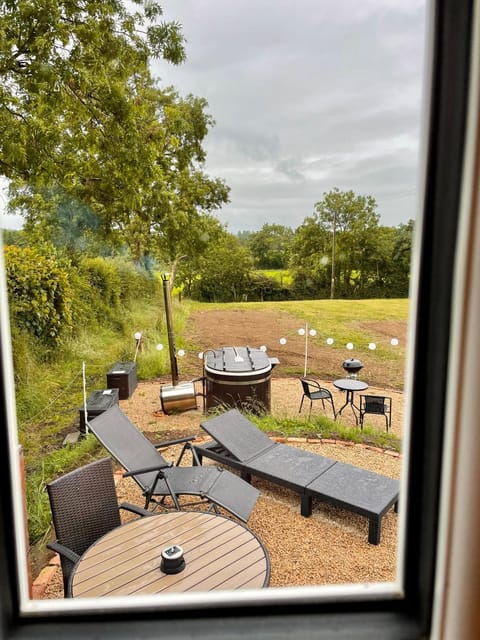 Sheelin Shepherds Hut 2 with Hot Tub House in Meath, Co. Meath, Ireland