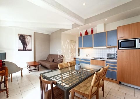 TV and multimedia, Kitchen or kitchenette, Living room, Seating area, Dining area, minibar, pet friendly, stove