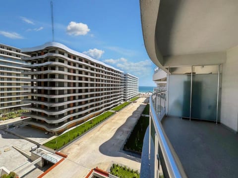 Property building, Day, View (from property/room), Balcony/Terrace
