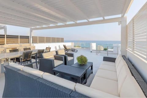 View (from property/room), Balcony/Terrace, Sea view