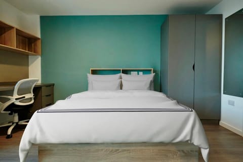 Canvas Bristol Apartment in Bristol