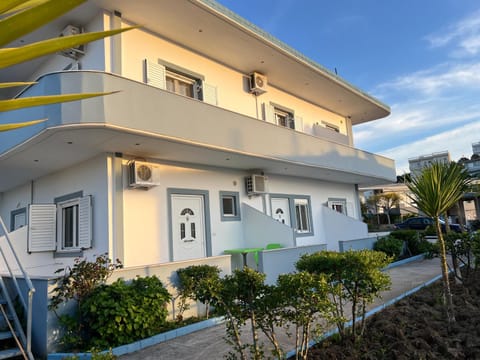 Villa Isufi Apartment in Ksamil