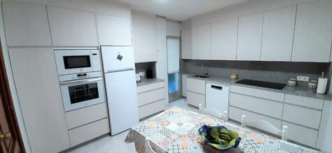 dishwasher, minibar, pet friendly, stove