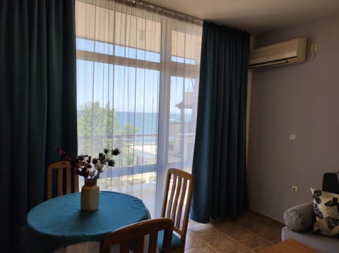 Аурелия Бей Hotel in Nessebar