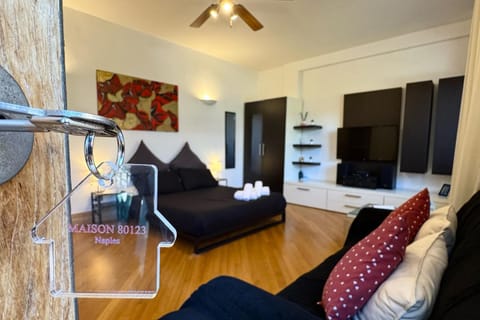 Bed, Living room, Bedroom