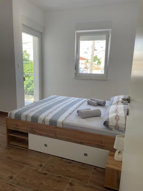 A&A Apartments by the sea Apartment in Okrug Gornji