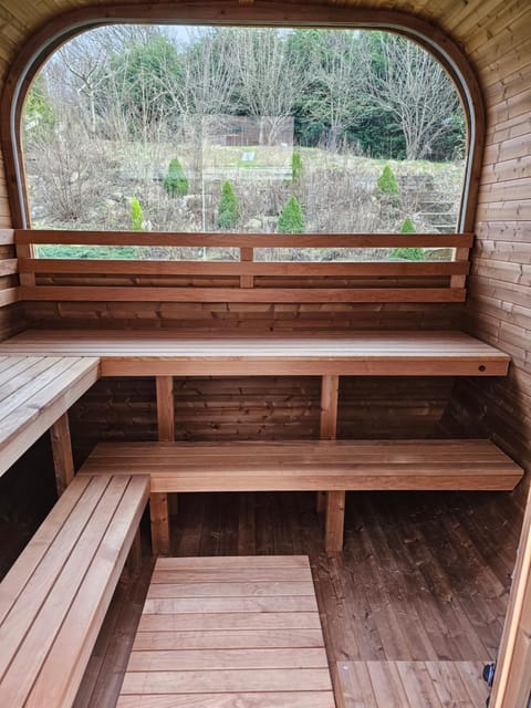 Rent My Spa Home with Pool table Hottub and Sauna House in Chesterfield