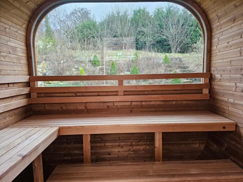 Rent My Spa Home with Pool table Hottub and Sauna House in Chesterfield