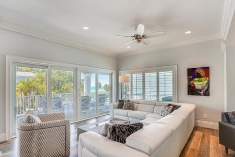 Sunset Point Beach House House in Sunset Beach