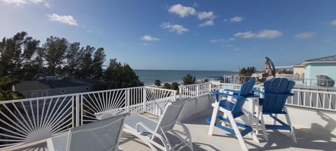 Sunset Point Beach House House in Sunset Beach