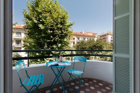 Property building, Balcony/Terrace