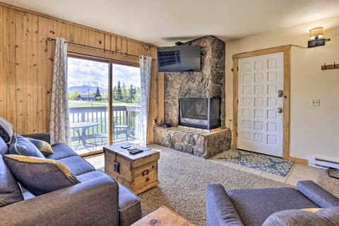 Cozy Family-Friendly Fraser Condo with Mtn Views! Apartment in Fraser