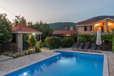 Property building, Pool view, Swimming pool