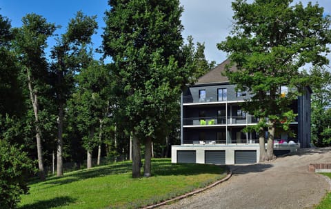 Property building, Balcony/Terrace