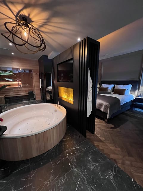 Sauna, Bathroom, Spa and wellness centre/facilities