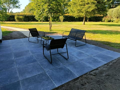 Balcony/Terrace, Garden view