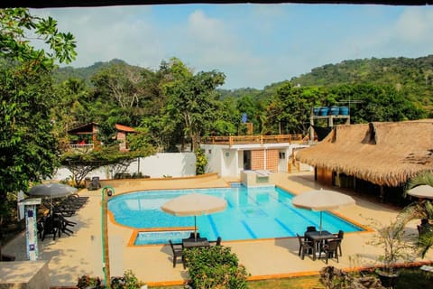 Swimming pool, Swimming pool