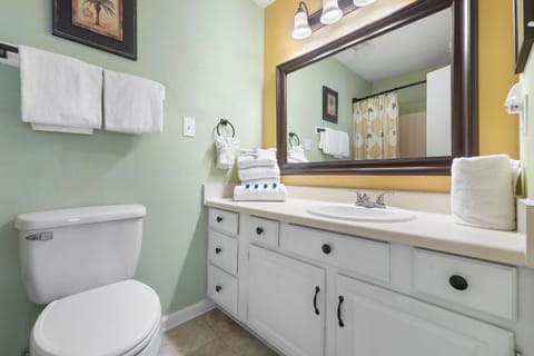 Summer House West B102 by Vacation Homes Collection Apartment in West Beach