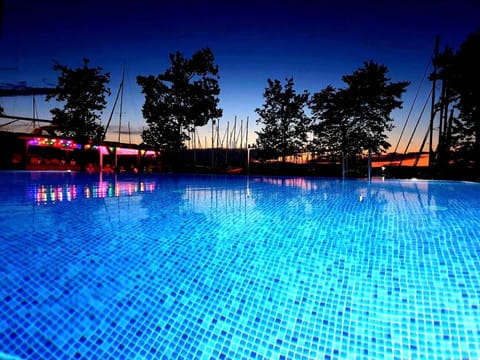 Lounge or bar, Swimming pool