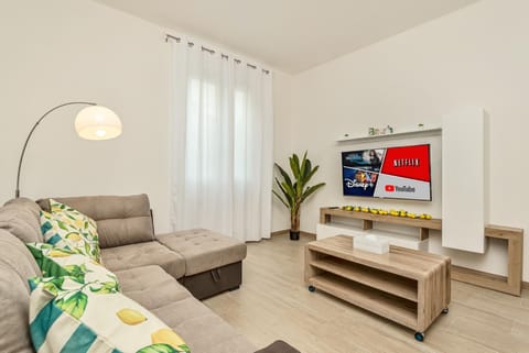 [LA SPEZIA] - New Home With Netflix & Free Parking Apartment in La Spezia