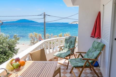 View (from property/room), Balcony/Terrace, Sea view