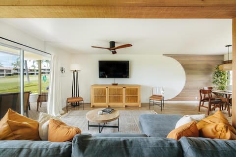 TV and multimedia, Living room, Seating area