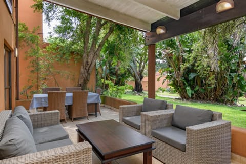 Patio, Seating area