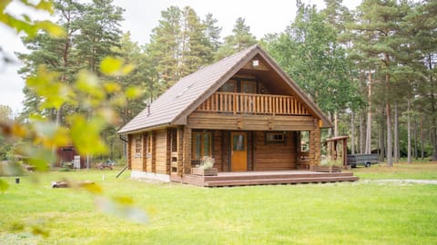Property building, Day, Natural landscape, Garden, Garden view