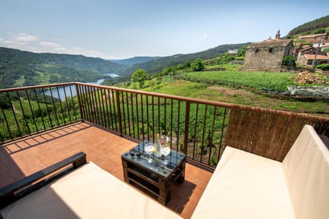 View (from property/room), Balcony/Terrace, Garden view, Landmark view, Mountain view, River view