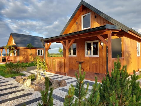 Property building, Restaurant/places to eat, Natural landscape, Summer, Garden, Horse-riding, Bathroom, Coffee/tea facilities, Balcony/Terrace, Kitchen or kitchenette, Canoeing, Hiking, Cycling, Lake view, Parking, pet friendly, air conditioner